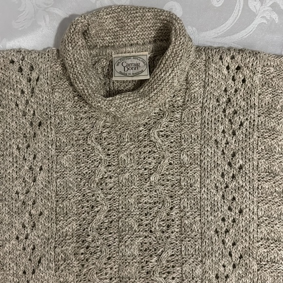 Like new women’s Carraig Donn oversized sweater. Size L - Picture 6 of 6